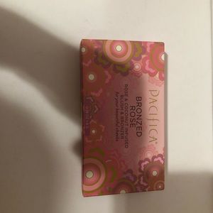 Pacifica blush and bronzer palette